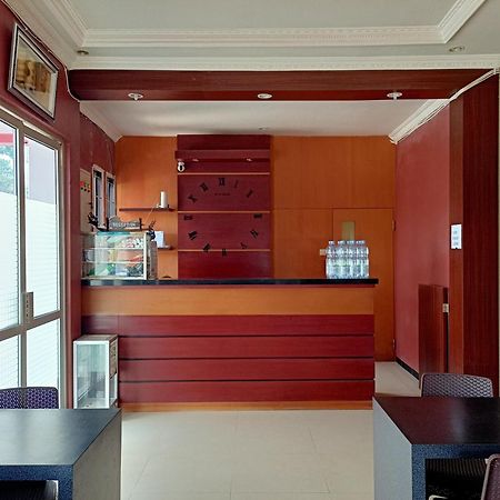 Oyo 92098 Kost Orange Syariah Ξενοδοχείο Μακασάρ Εξωτερικό φωτογραφία