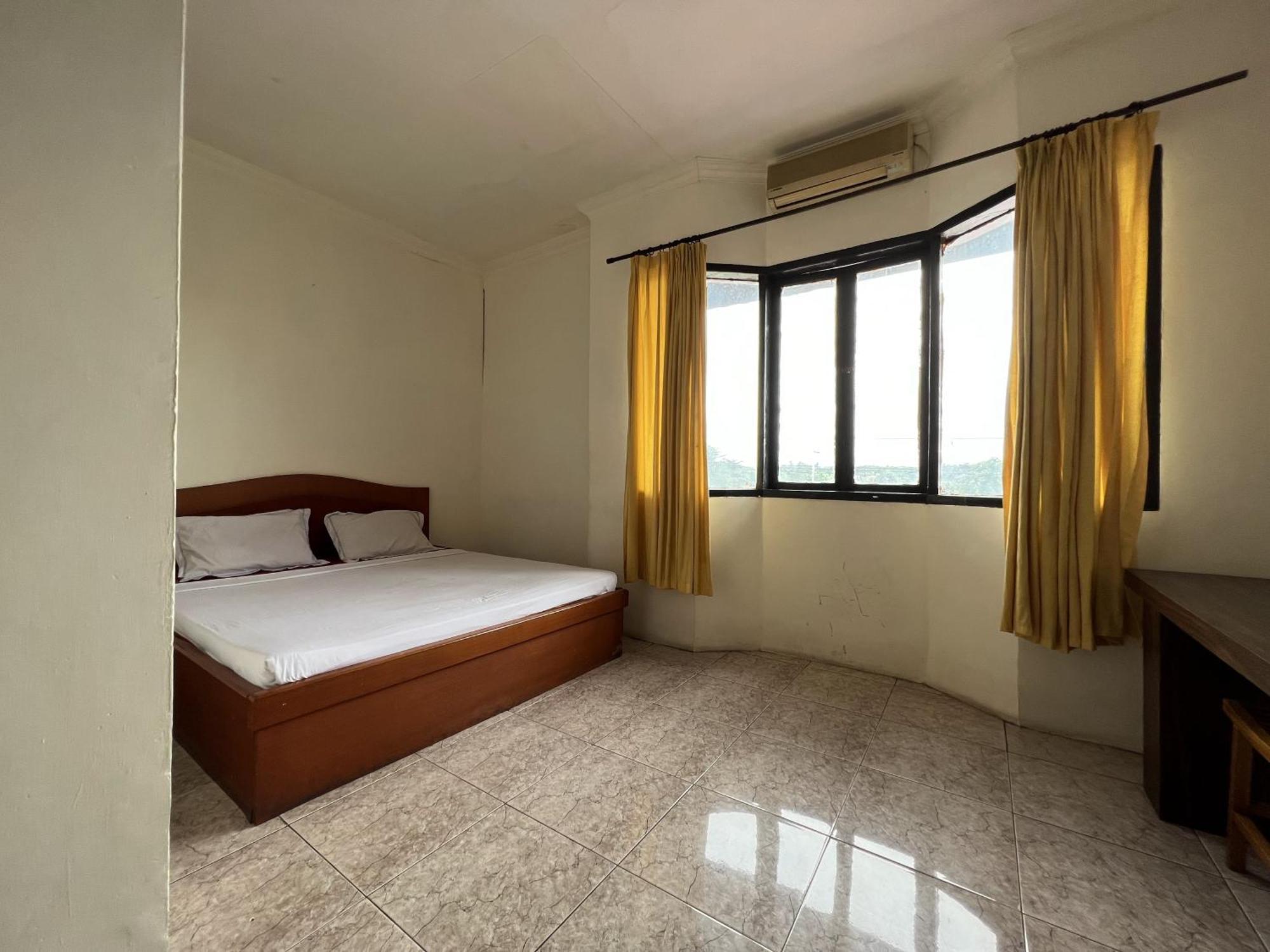 Oyo 92098 Kost Orange Syariah Ξενοδοχείο Μακασάρ Εξωτερικό φωτογραφία