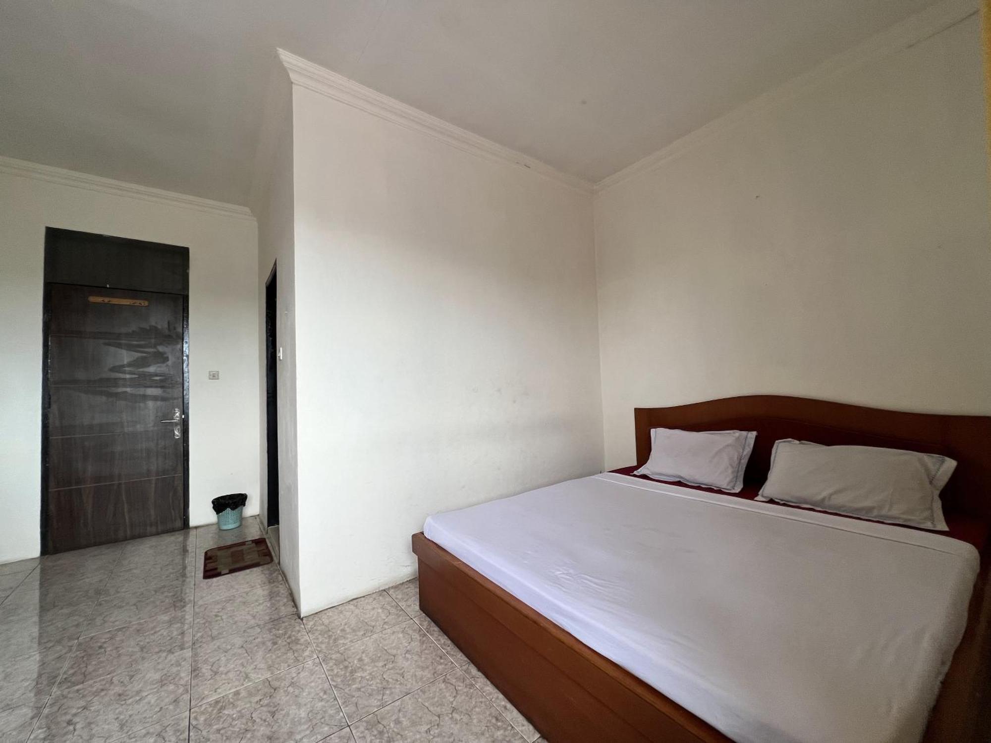 Oyo 92098 Kost Orange Syariah Ξενοδοχείο Μακασάρ Εξωτερικό φωτογραφία